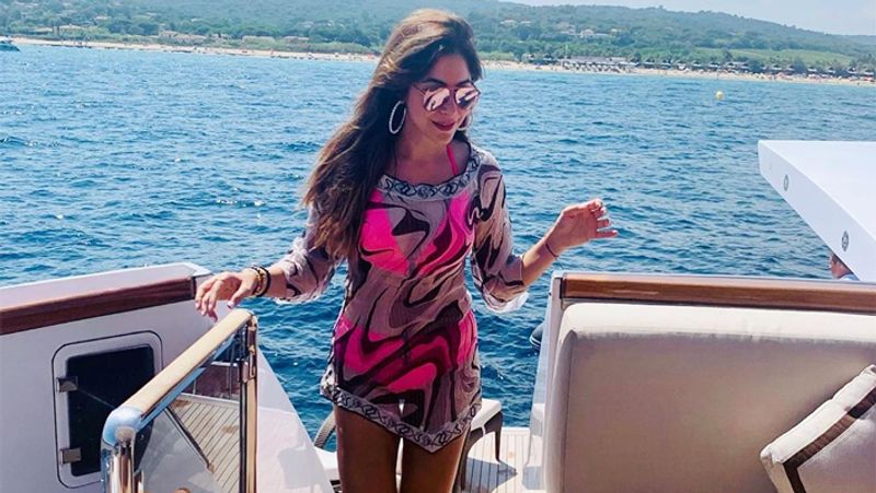 kanika kapoor shocking revelation in laws not allowed to sing after marriage