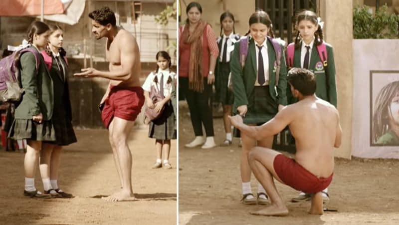 vidyut jammwal commando 3 wrestler pulling Down Skirt of a school girl now Users blast on this scene