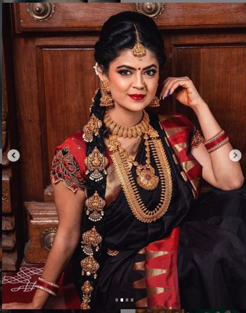 ಸದ್ಯ 'ಪಾರು' ಧಾರಾವಾಹಿಯಲ್ಲಿ ಅನುಷ್ಕ ಎಂಬ ವಿಲನ್ ರೋಲ್ಅನ್ನು ನಿರ್ವಹಿಸುತ್ತಿದ್ದಾರೆ.