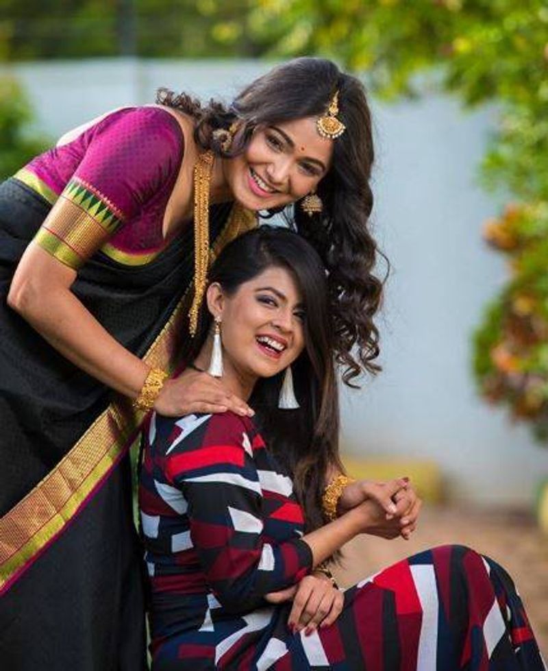 ಪಾರು ಜೊತೆ ಮಾನ್ಸಿ ಜೋಷಿ