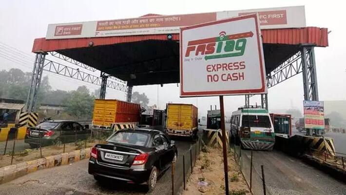 FASTag mandatory for vehicles sold before December 2017 says road transport ministry FASTag mandatory for vehicles sold before December 2017 says road transport ministry