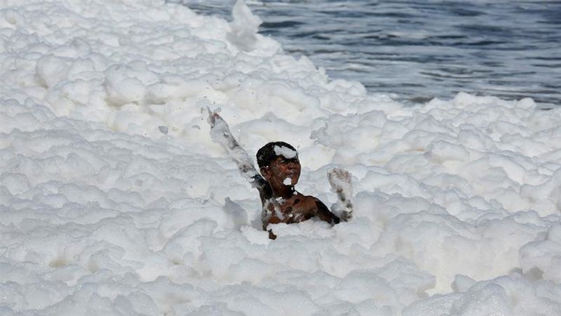 Don't be surprised, this is not Kashmir, it is Marina Beach, where the sea is spewing poisonous foam.