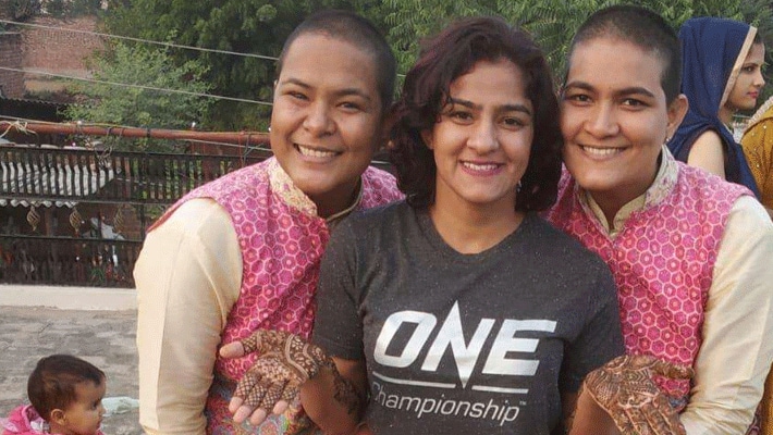 babita phogat vivek suhag wedding today tater sisters created mehndi design for babita phogat hand