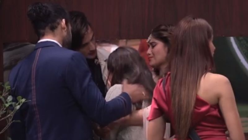 Bigg Boss 13 Devoleena Bhattacharjee Evicted Rashmi desai cried Badly