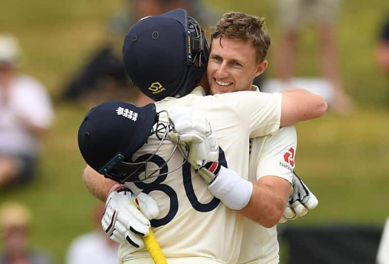 england captain joe root hits double century against new zealand in second test