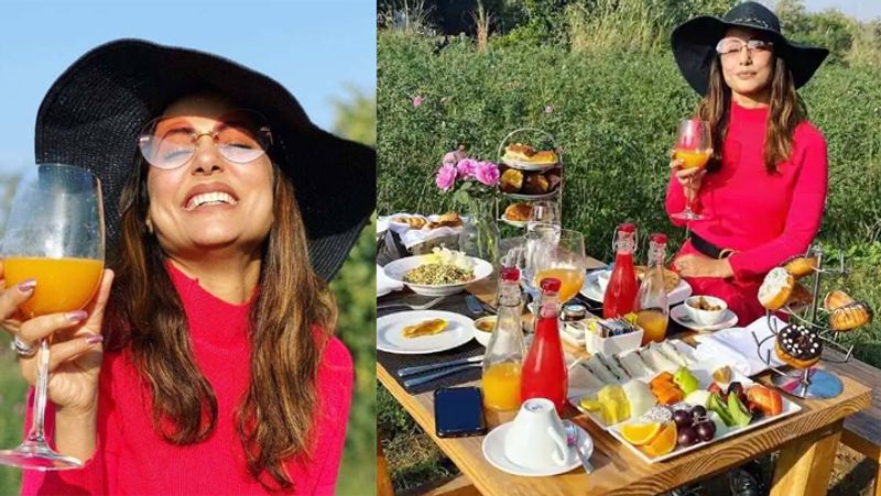 hina khan beautiful photos from her outdoor breakfast