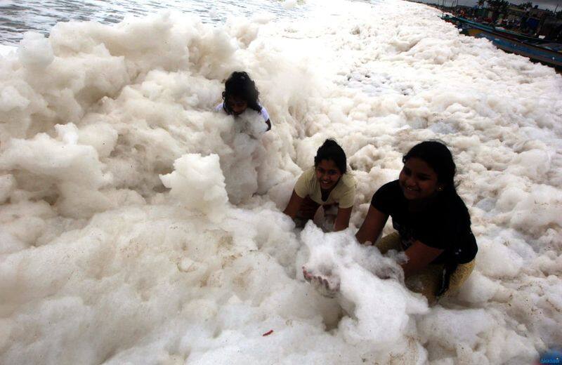 chennai seas around white foam