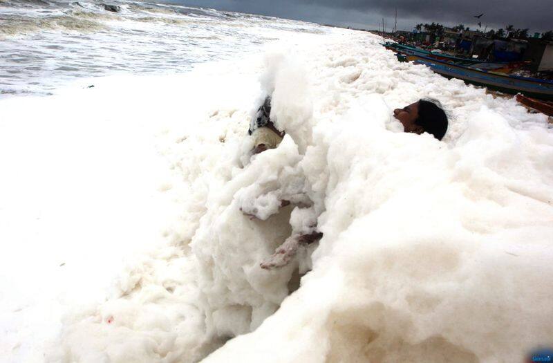 chennai seas around white foam
