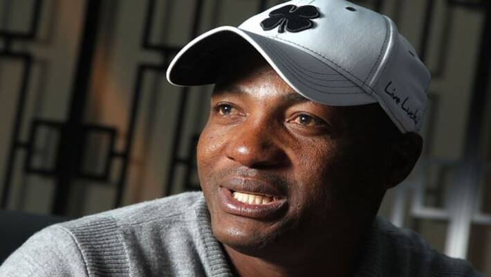 Brian Lara was getting ready to congratulate David Warner Brian Lara was getting ready to congratulate David Warner