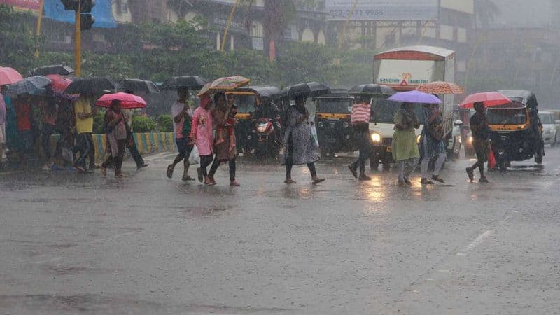 heavy rain for southern districts