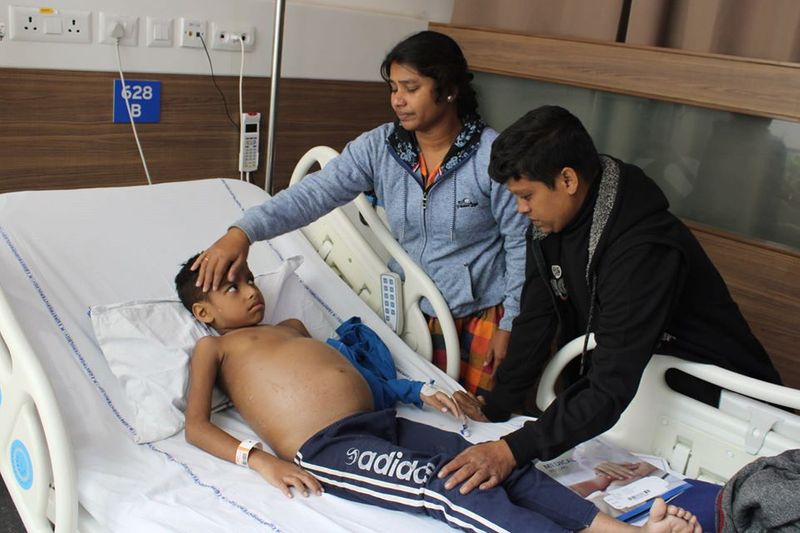 kolkata Parents Are Ready To Go Homeless To Save Their Son from Liver disease