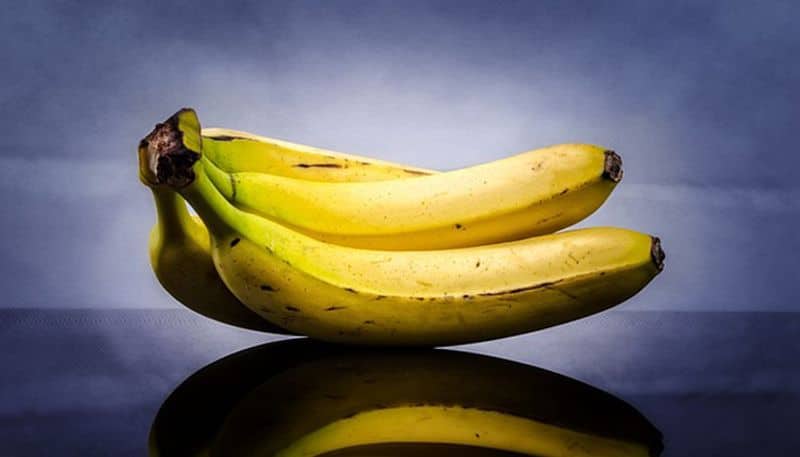 why we are praying the god by keeping banana fruit