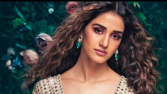 Disha Patani and Aditya roy kapoor upcoming movie malang poster came out Disha Patani and Aditya roy kapoor upcoming movie malang poster came out