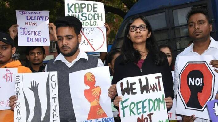 Swati Maliwal starts indefinite hunger against rape incidents in delhi Swati Maliwal starts indefinite hunger against rape incidents in delhi