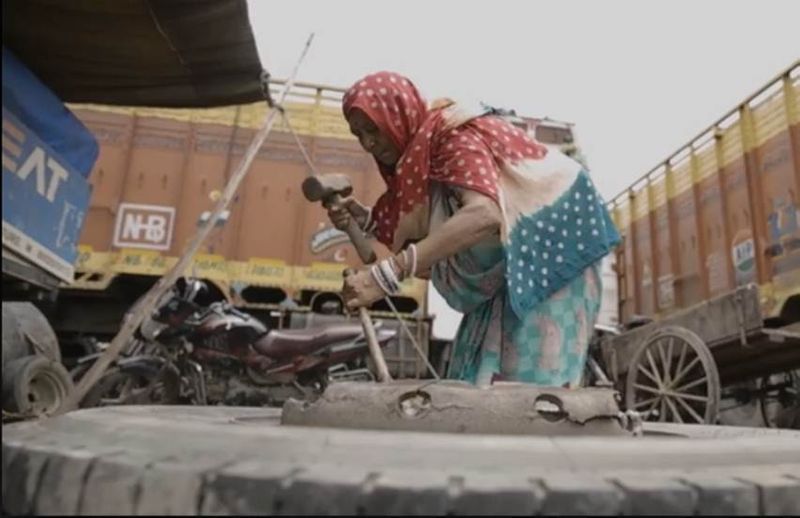 55 year woman truck mechanic in delhi is the real hero
