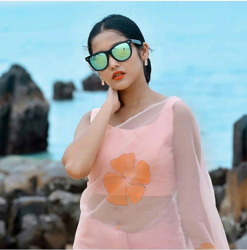 Thala Ajith Fan Advice Baby Anikha to Avoid Hot Photo Shoot