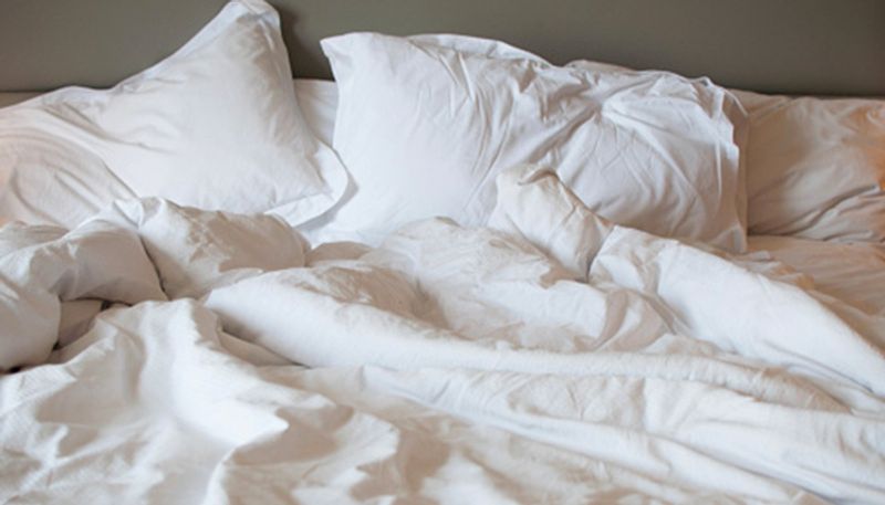 How many times do 'normal' couples have making love and for how long? Scientists have the answer