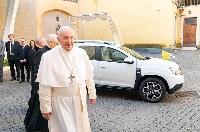 Renault gifts modified Duster to Pope Francis