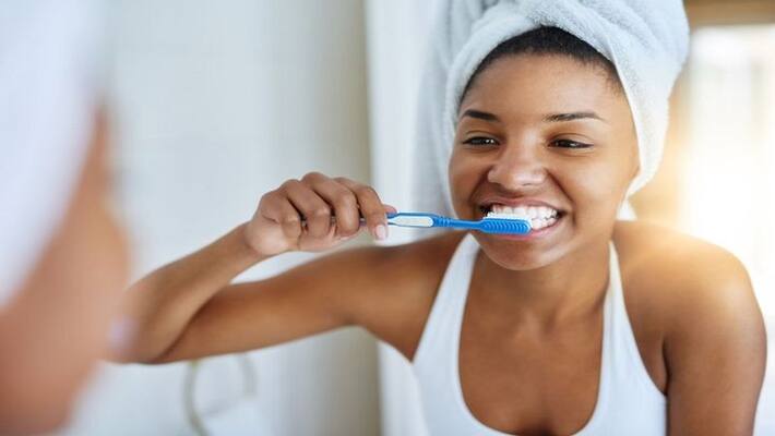 Study: Brushing teeth properly everyday reduces the risk of heart diseases Study: Brushing teeth properly everyday reduces the risk of heart diseases
