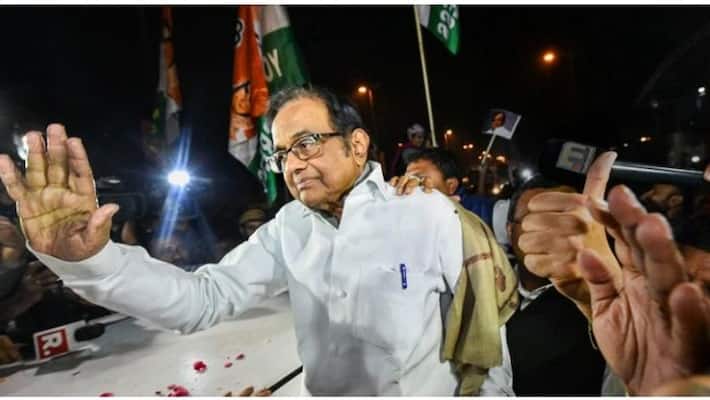 After getting bail, Chidambaram walks into Supreme Court as advocate After getting bail, Chidambaram walks into Supreme Court as advocate