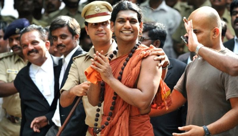 actor sv sekar criticized and angry  with media's and television's regarding damage of nithyananda ,  and he released  video