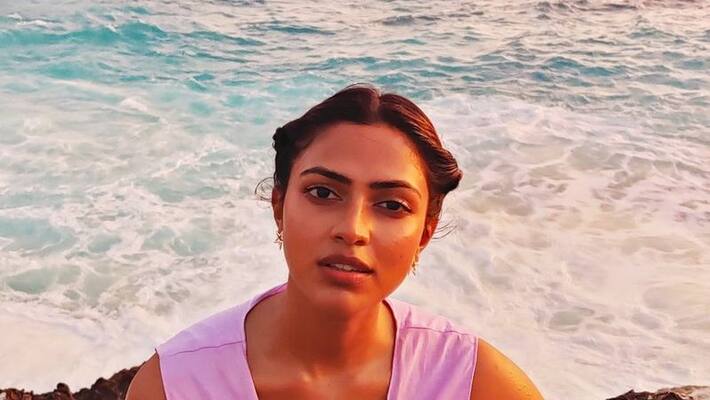 Actress Amala Paul Drink Toddy Photo Going Viral In Soical Media Actress Amala Paul Drink Toddy Photo Going Viral In Soical Media