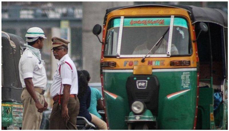 8 lakhs rupees fine imposed on auto drivers by Traffic police in mufti