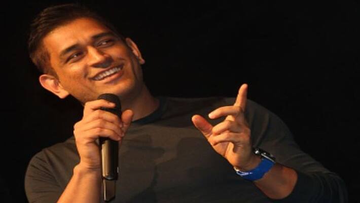 Dhoni sings a old Hindi song of Kumar Sanu video goes viral Dhoni sings a old Hindi song of Kumar Sanu video goes viral