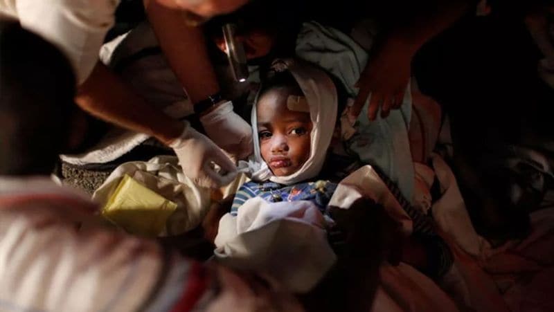 Heartbreaking photos of 2019 earthquakes hit in world kph