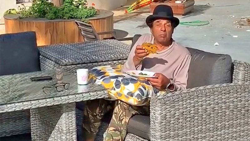 Dharmendra Eats methi ka paratha in Farmhouse and Share Video KPG