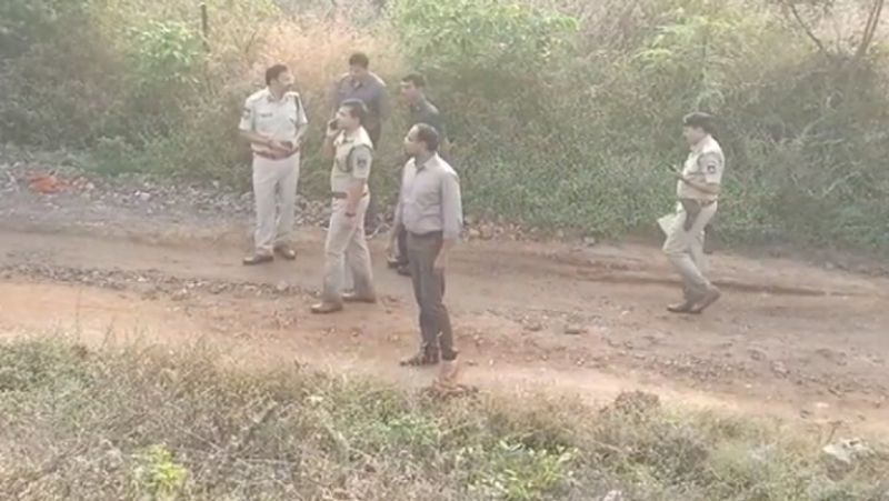 Hyderabad Case Disha Case police encounter 4 accused at NH44 where Incident was happen KPY