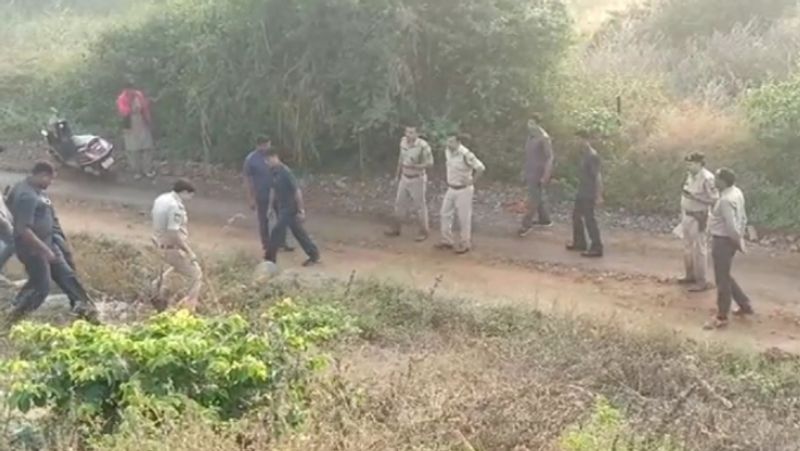 Hyderabad Case Disha Case police encounter 4 accused at NH44 where Incident was happen KPY