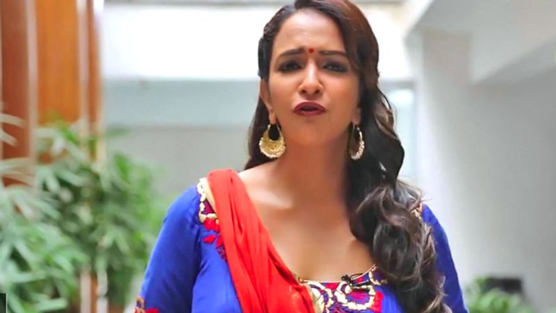 Vivek oberoi and other Bollywood Celebs reaction on Hyderabad Encounter KPG