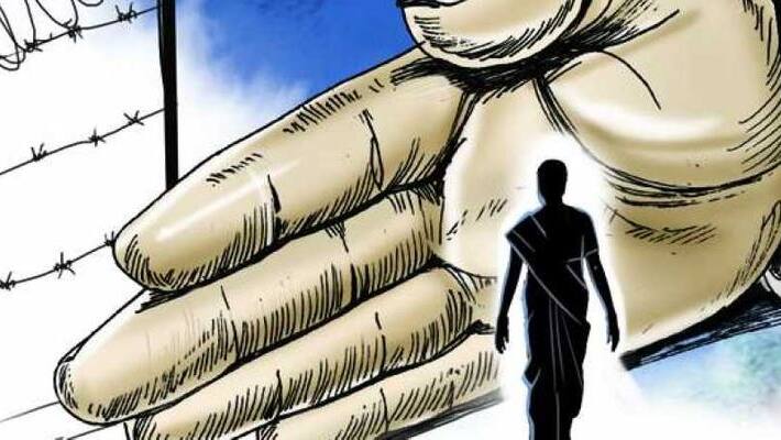 Mayiladuthurai jamaat punish 18 families Mayiladuthurai jamaat punish 18 families