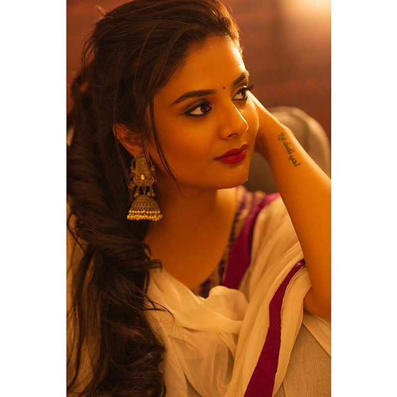 Anchor Sreemukhi Hot photo Shoot