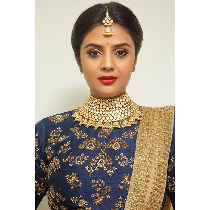 Anchor Sreemukhi Hot photo Shoot