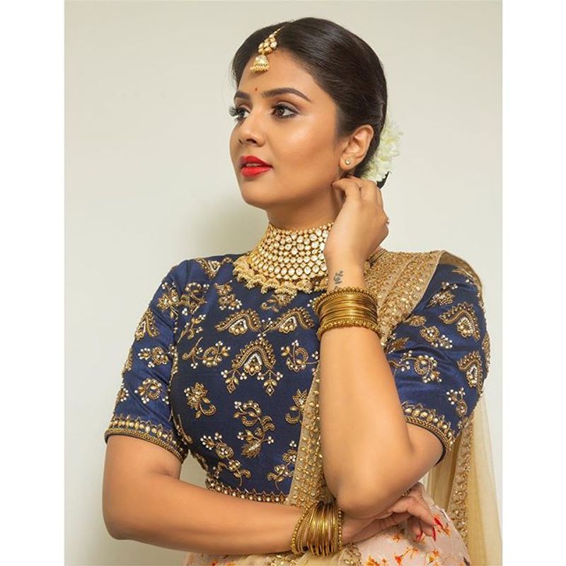 Anchor Sreemukhi Hot photo Shoot