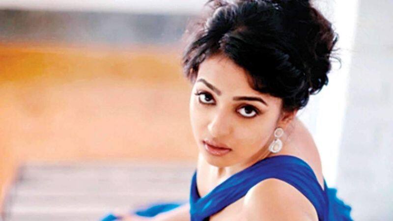 firsl should stop make porn and glamours move  - bollywood actress radhika apthe