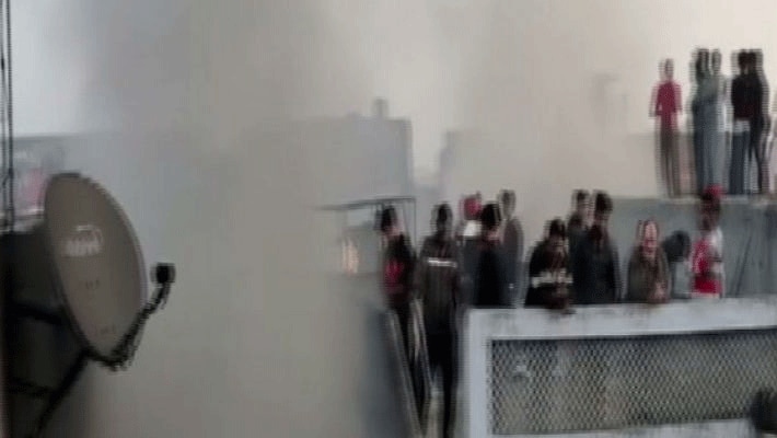 delhi fire 43 people dead in anaj mandi factory fire incident rani jhansi road delhi