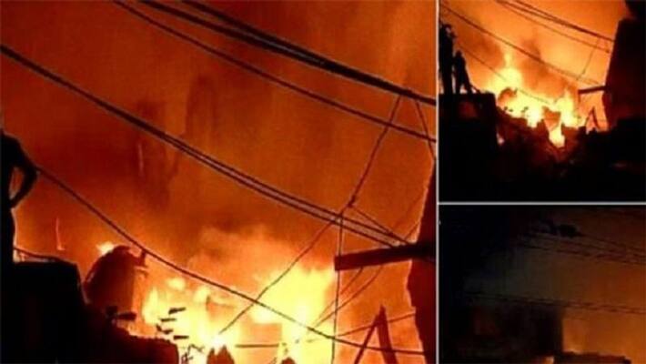 Fire in Delhi grain market at Rani Jhansi Road, many people were killed, some people were rescued kps Fire in Delhi grain market at Rani Jhansi Road, many people were killed, some people were rescued kps