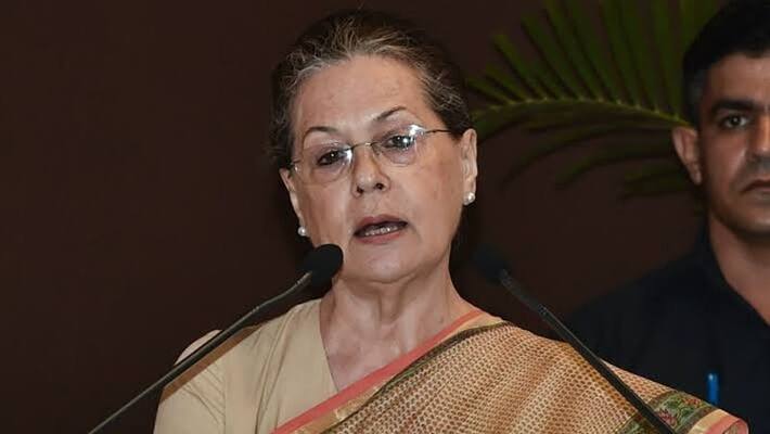 Congress foundation day: Sonia Gandhi hoists tricolour in Delhi Congress foundation day: Sonia Gandhi hoists tricolour in Delhi