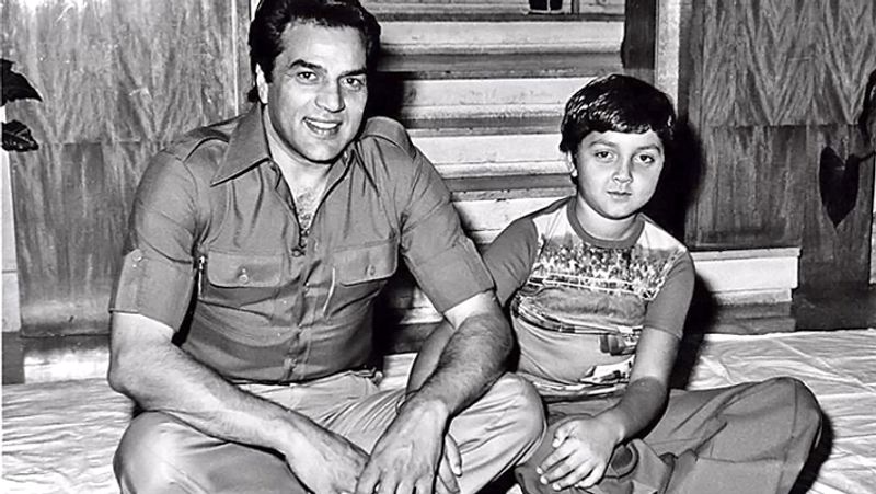 Bobby deol Shares Unseen Photo of Father Dharmendra Birthday KPG