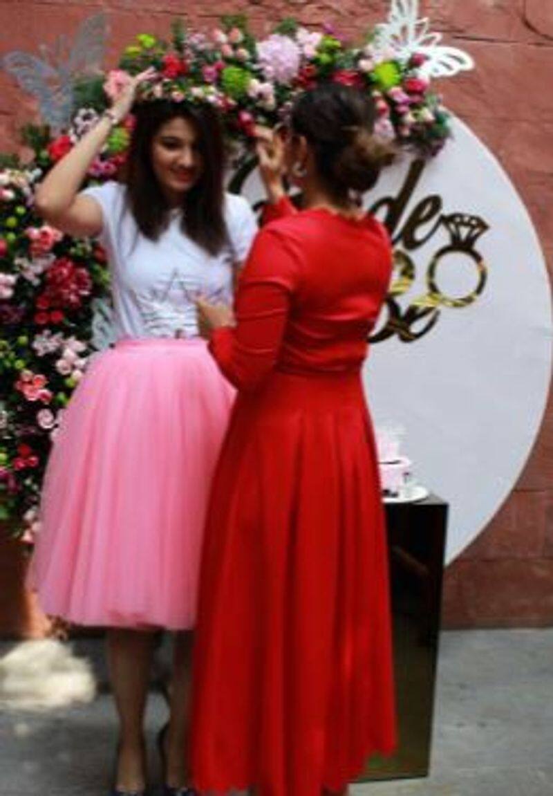 Anam Mirza's Bridal Shower Pictures And Videos With Sister Sania Mirza Light Up Instagram