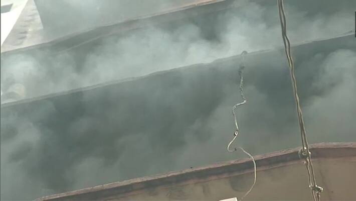 Delhi A fire has broken out in the same building in Anaj Mandi kps Delhi A fire has broken out in the same building in Anaj Mandi kps