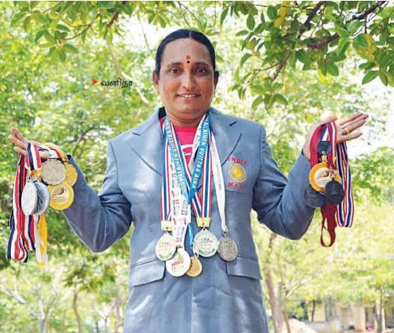 lady police vanitha got gold and silver medal in sports and police dept and people wishes her for confident level