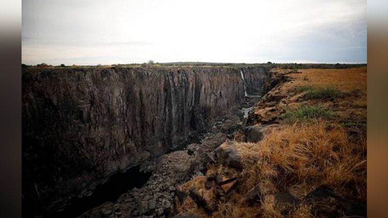 Victoria waterfalls dried shocking people about climate change kph