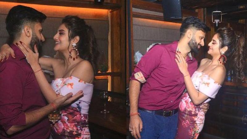 Nusrat Jahan Share A Photo With Balloons Selling kid KPJ