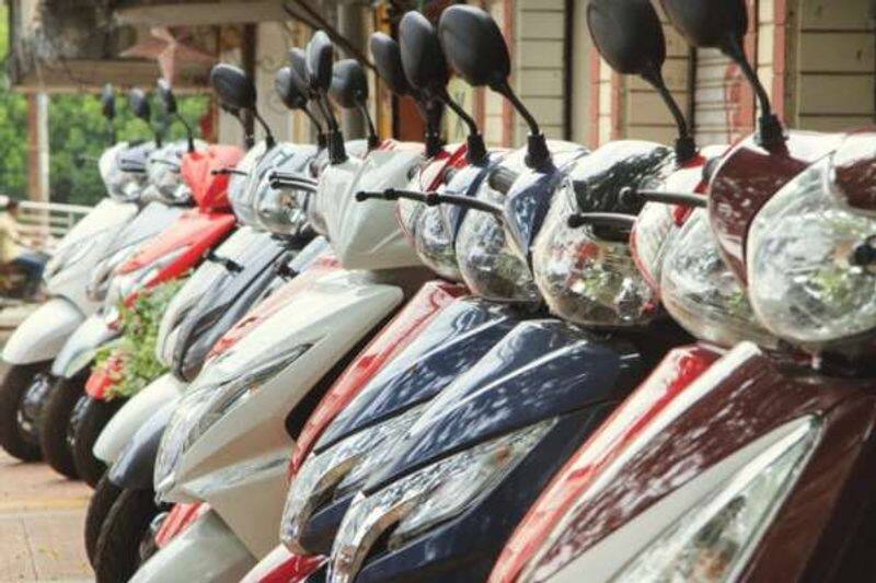 Domestic passenger vehicle sales decline marginally, two-wheelers by 14 per cent in November