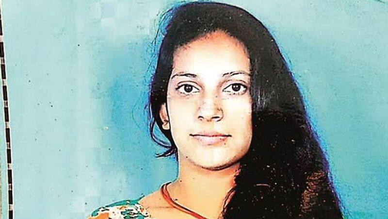Love for a different caste youth...Mumbai man kills daughter, body parts found in a suitcase