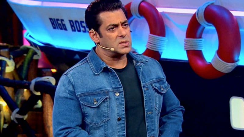 Salman Khan appeared on a chat show hosted by his brother Arbaaz Khan. During the show Arbaaz read a nasty troll to Salman and he gave a mindblowing reply.